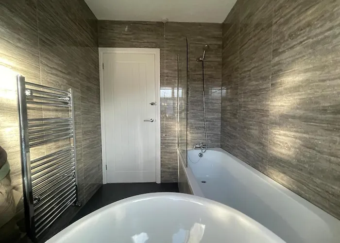 Spacious And Modern In Woodhouse - Sleeps 10 Будинок відпочинку