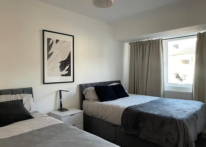 Spacious And Modern In Woodhouse - Sleeps 10 Casa de Férias Leeds (West Yorkshire)